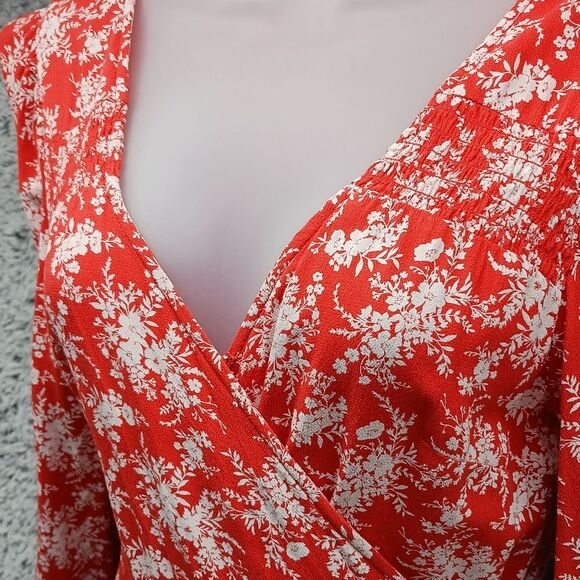 American Eagle Red Floral Wrap Dress Mini- Midi. 3/4 Sleeve. Woman's Large...... - Picture 10 of 10
